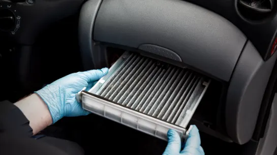 Filtre habitacle voiture : quand le changer et pourquoi c'est essentiel